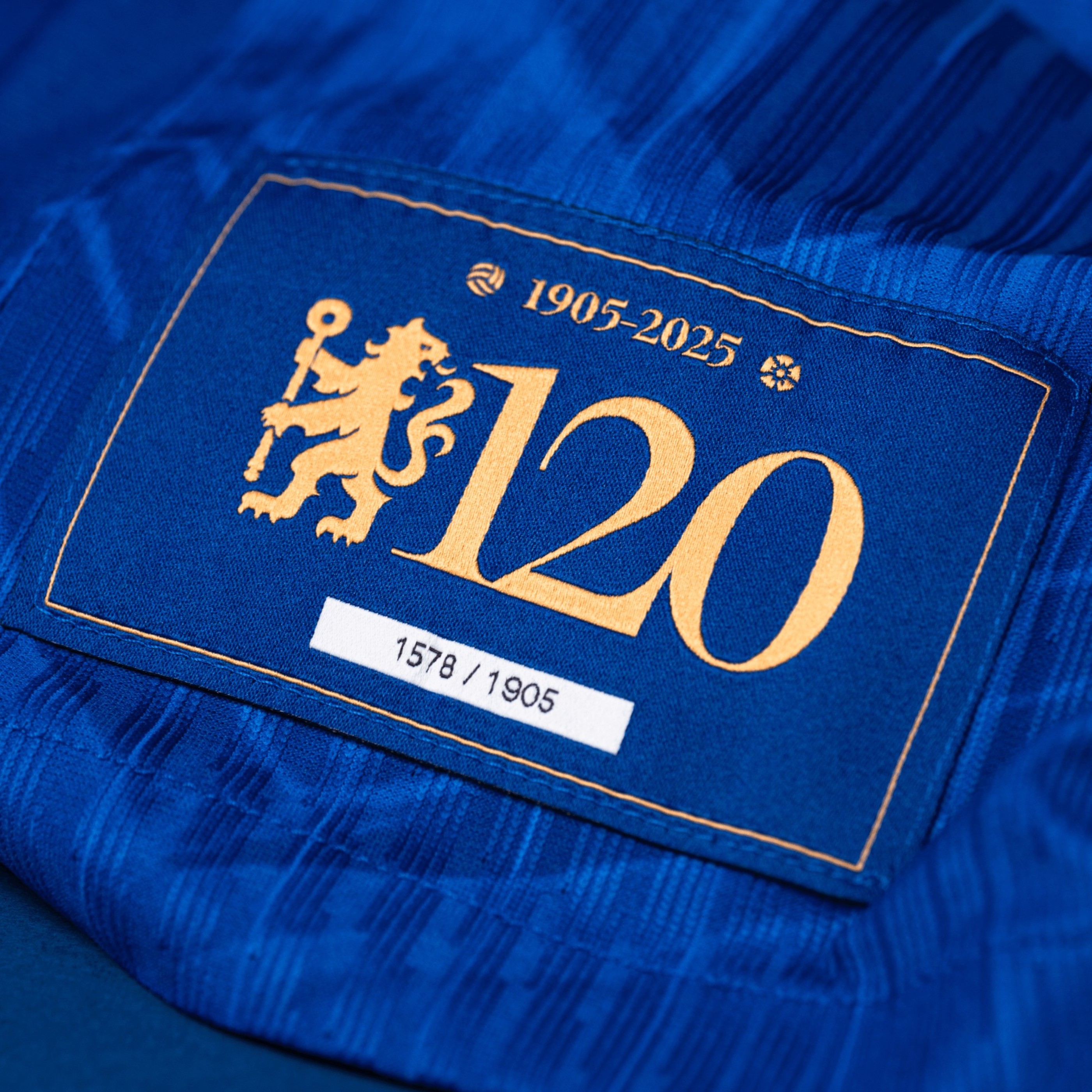 超激レアChelsea 120周年記念シャツ XL New limited-edition anniversary shirt - 120 years in the making